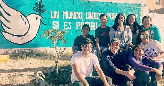 Rotary's tweet photo. Yesenia Uribe and his @Rotaract club create peace murals in parks throughout Ciudad Juárez, Mexico to unite communities through art. https://t.co/XnqydVR0cc https://t.co/v2FYGLGrkU