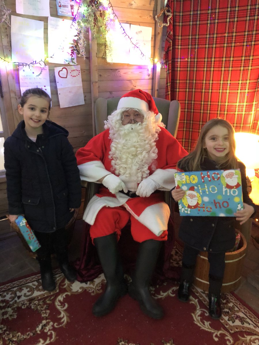 kayleighc7103's tweet photo. 🎅🏻🤶🏻🎄☃️❄️🎁🎀💕#santa2018 #hohoho #merrychristmas https://t.co/reQBIIxVWP