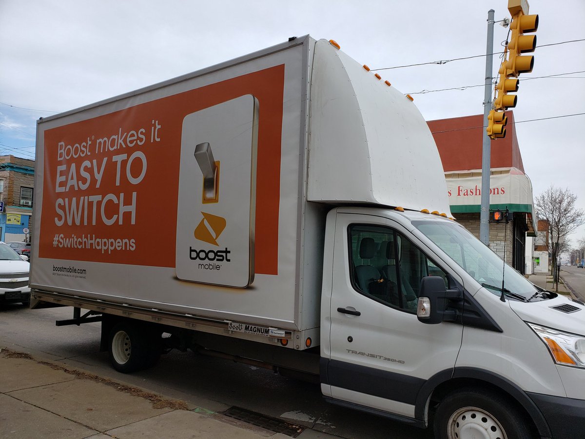 amysDish's tweet photo. MBB truck out at the Santa Event in Grand Rapids! @MarcecoAlex @ryanway23 https://t.co/jzLW76XxAe