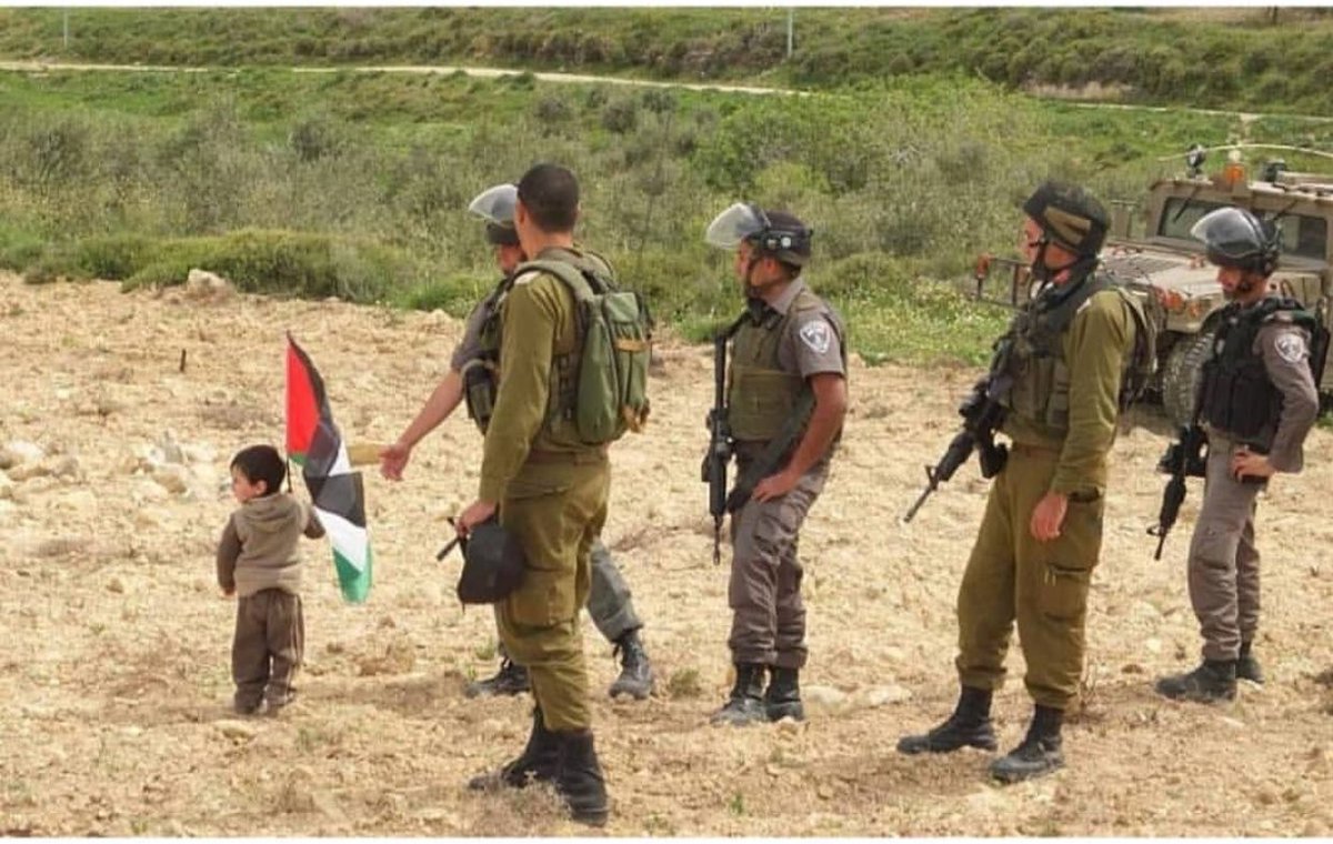 Burada bir tane erkek beş tane çocuk var🙌🏼