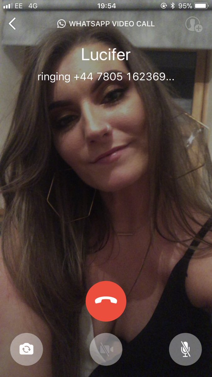 chloee_young's tweet photo. This is what rejection looks like 🙃🙃🙃👀👀 @lucegill https://t.co/rKWgqe7wme