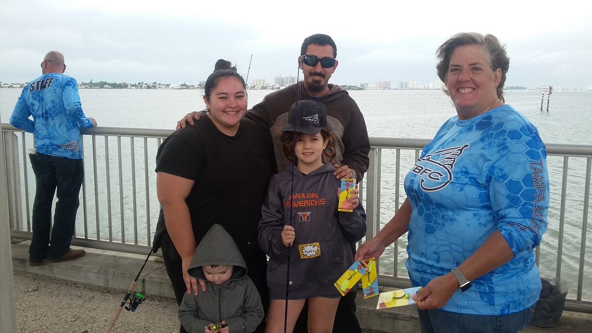FirstFishOnline's tweet photo. Tampa Bay Fishing Club provided free gear and Bellaire bait supplied the live shrimp. NBJ contributed 1/4oz Hot Pink, Chartreuse Yellow &amp; Polar white jigs for the participants."

Lots of prizes for everyone thanks to the many generous sponsors! https://t.co/xcsAWHgngM