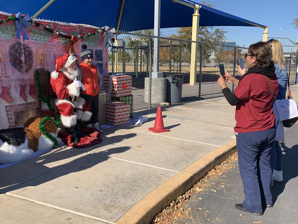 Cristen Drummond On Twitter Lvmpd Community Event Where Santa