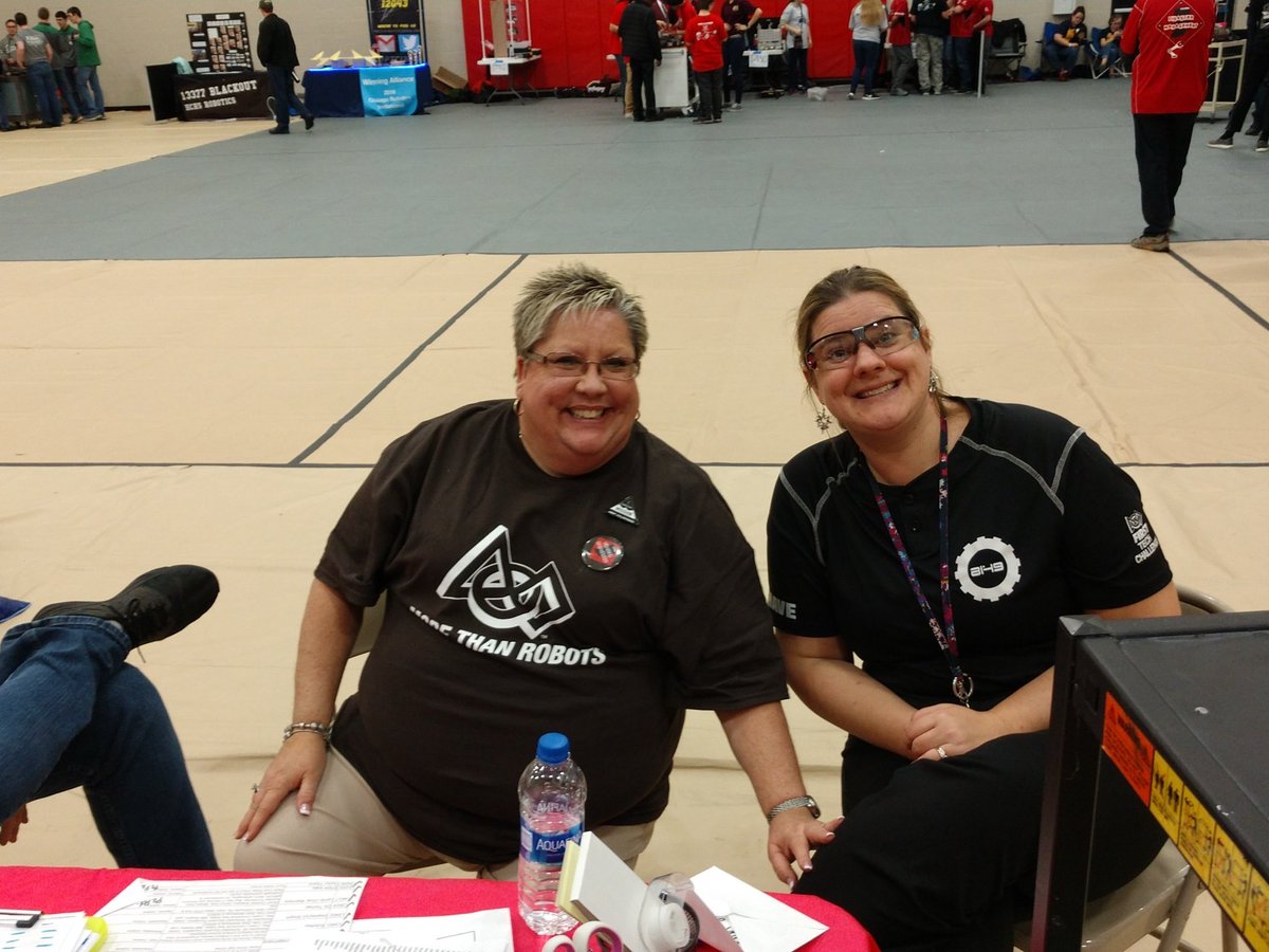 Thank you to our volunteers! #indysouthftcqt #roverruckus <a href="/FTCTeams/">FIRST Tech Challenge</a> @FTC_Indiana #omgrobots