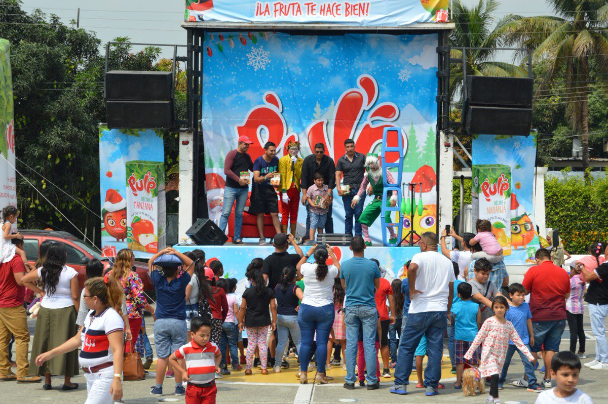 LuisValenzuelaT's tweet photo. [#Guayas] Hoy en los patios de la EFOT hemos celebrado un bonito evento especial para las familias de nuestros vigilantes y personal civil de Guayaquil; quienes se integraron con actuaciones especiales, dinámicas, concursos y canciones propias de esta fecha. #CTEPresente https://t.co/Ou9NLYdHjB