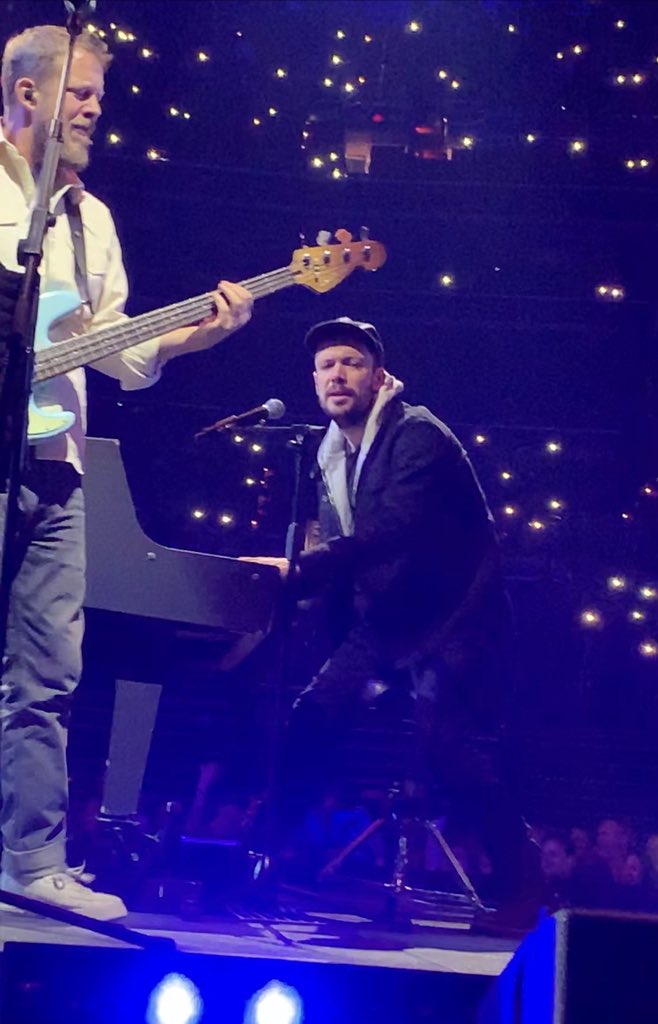 TheJennyD_'s tweet photo. #DeltaTourDC #mumfordandsons Thank you for another incredible show. See you again soon.. https://t.co/j0NHn37e8x
