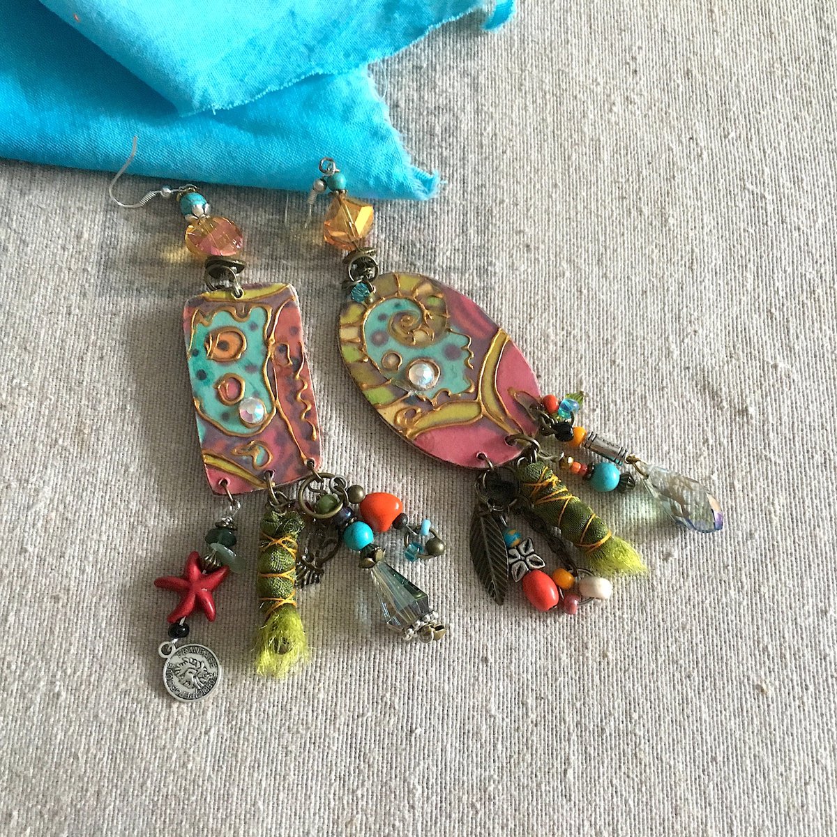 DamDomido's tweet photo. Boucles d'oreilles asymétriques - Pièce unique
https://t.co/JF8vBkUHrM
#bohoearring #asymetricalearrings #madeinfrance #handmade #bohojewels #laperruchecreations https://t.co/kjskXklQQ1