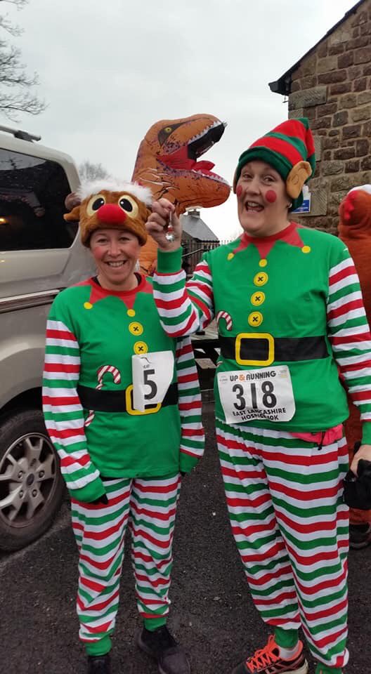 jetsetangels's tweet photo. Mrs Taylor and her friend have done the Hurst Green, Turkey Trot 5 mile trail run, today. The Jet Set Angel wasn't too happy about nearly being eaten by a dinosaur...gulp! 😯
#turkeytrot #mudgalore #amazing #itsbeginningtofeelalotlikechristmas #jetsetangels  😇😇 https://t.co/lsiL32mlIi