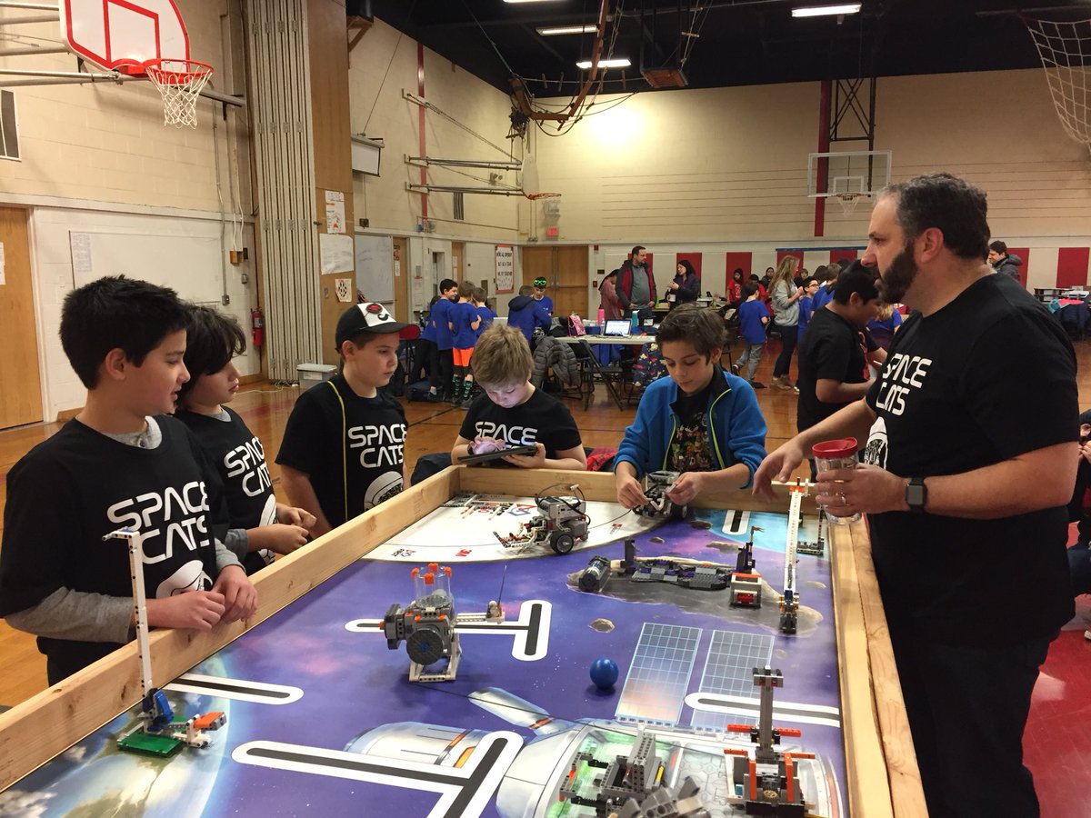 wtwildcats's tweet photo. Wayne Thomas Space Cats blasted off to the Robotics Competition @#wt112 #112Leads Currently 1st &amp; 2nd place! https://t.co/IRtTHgxr6q