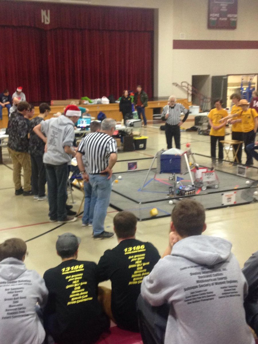 AutonomousAnno1's tweet photo. The tail end of the meet and were doing fack alliance partner selection rounds. AA got picked from @EastBucRobotics and no matter what place we got in the actually meet, We are still going to do our best for everything. Got 11th in the met,but got 2nd in the selection round https://t.co/pVzG8WKbUF