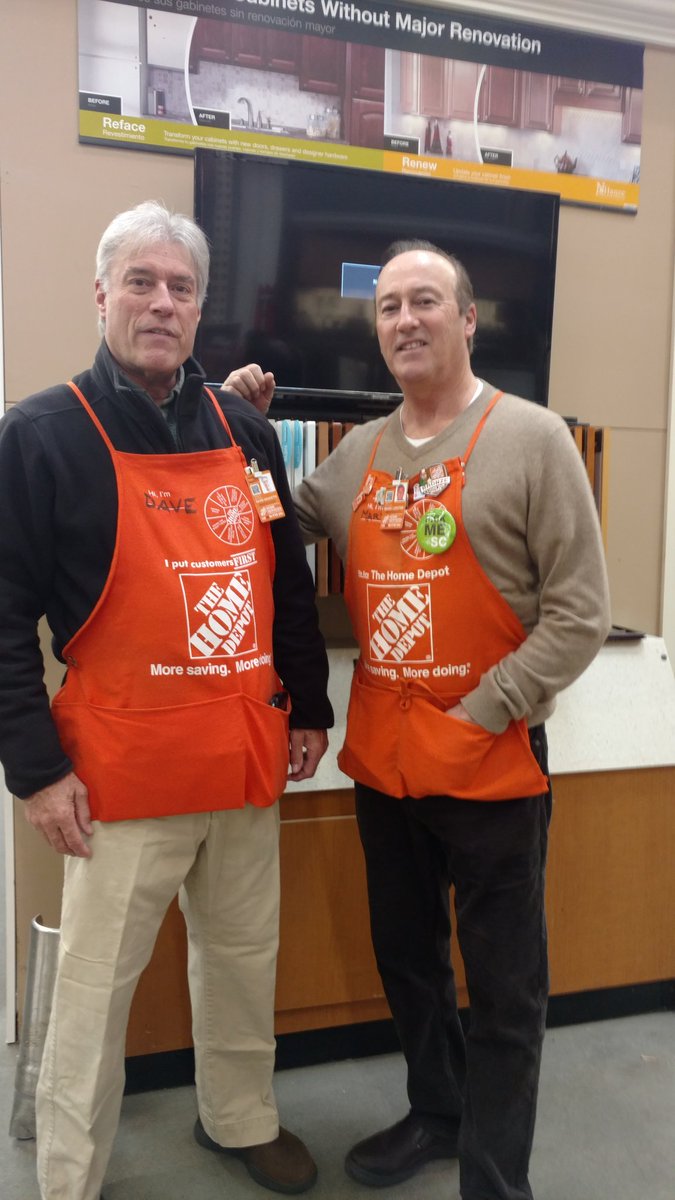 doucettehdi's tweet photo. SM Dave with SC Mark in West Roxbury store 2665 talking to customers and creating excitement.
@MarkScalfani 
@thdglenbass https://t.co/LDP06BykHn