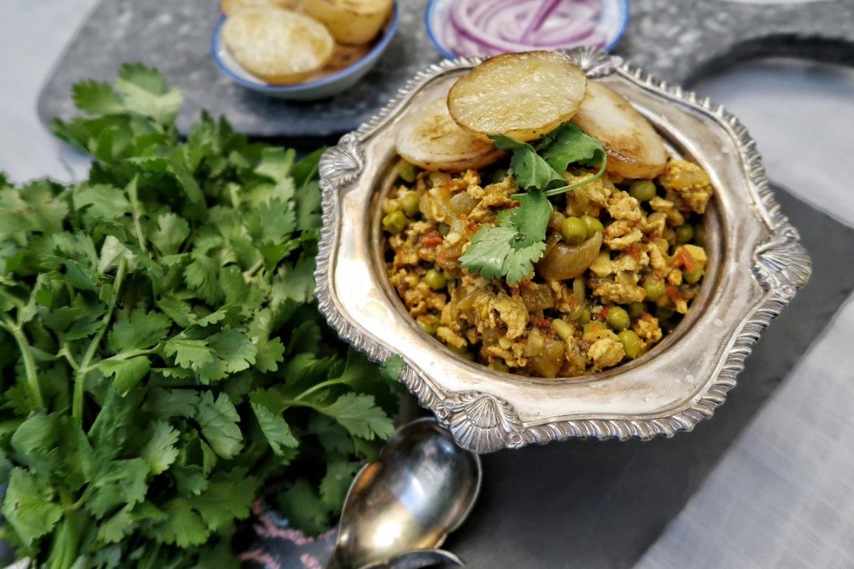 Cdn_Turkey's tweet photo. By swapping ground #turkey for the #protein in her Keema Matar Curry recipe, @Maple_Marigold creates a healthy dish that's perfect for holiday get- togethers. Visit her blog post for the full recipe! #TryTurkeyToday https://t.co/88Bxg6Skop https://t.co/CCe5nSNeHN