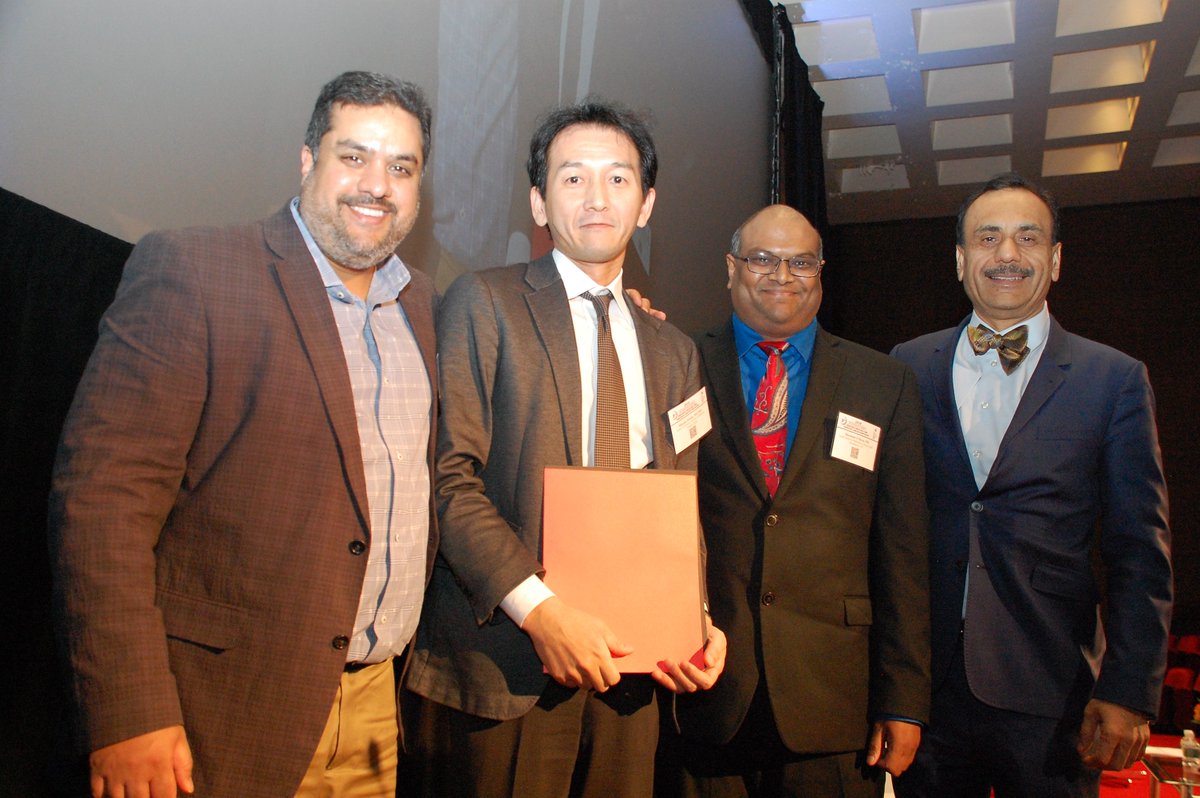 UroOncSymposium's tweet photo. @AshTewariMD Congratulates Outstanding Abstract Awardees:
1st Prize: Dr. Masashi Honda; 3rd Prize: Dr. Christina Falavolti (shown with Dr. Tewari + @NYCRoboticTeam ) 2nd Prize: Dr. Maneka Britto 
Job well done! Thank you for your submissions! #urosymposium2018 @MountsinaiUro https://t.co/CldlHofMO6