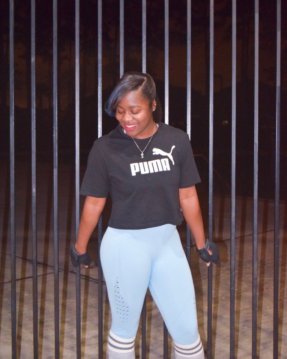 WorkoutsWithGem's tweet photo. Anyone interested in having an online trainer? 😛
*
*
*
#getstrong #fitness #fit #flexingonem #fitfam #acepersonaltrainer #onlinetrainingcoach #SaturdayMotiation #gymmotivation  #fitnessmotivation #workout #workoutswithgem #lift #fitnessgirl #girlswholift #smile #onlinetrainer https://t.co/z8bFCyQ2vg
