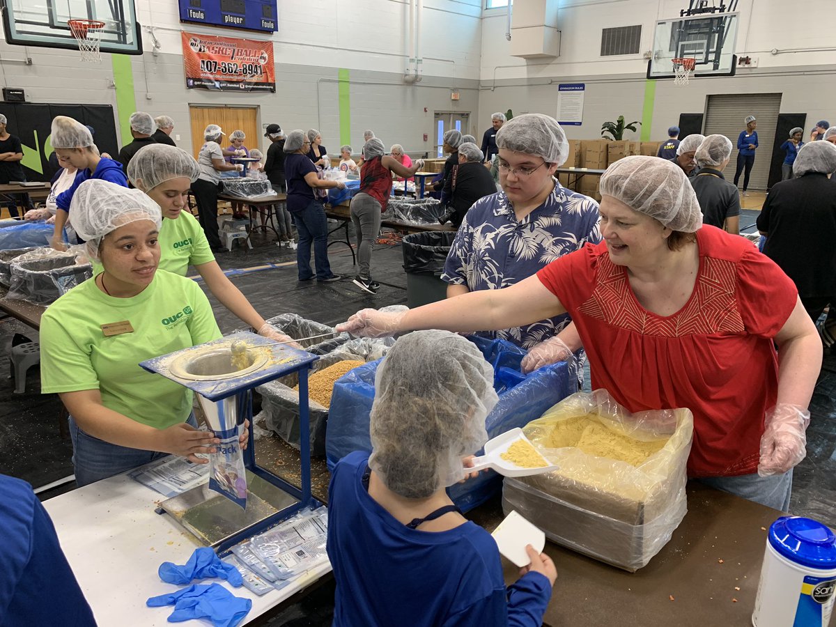 FoodForThePoor's tweet photo. Thank you to the volunteers who are packing 100,000 specially-formulated meals to feed families in need in Latin America and the Caribbean at #jointhepack2018. We are grateful to our long-time partner, @fmsc_org. Learn more: https://t.co/vOQFolGrJr https://t.co/aWWa2EcCFU