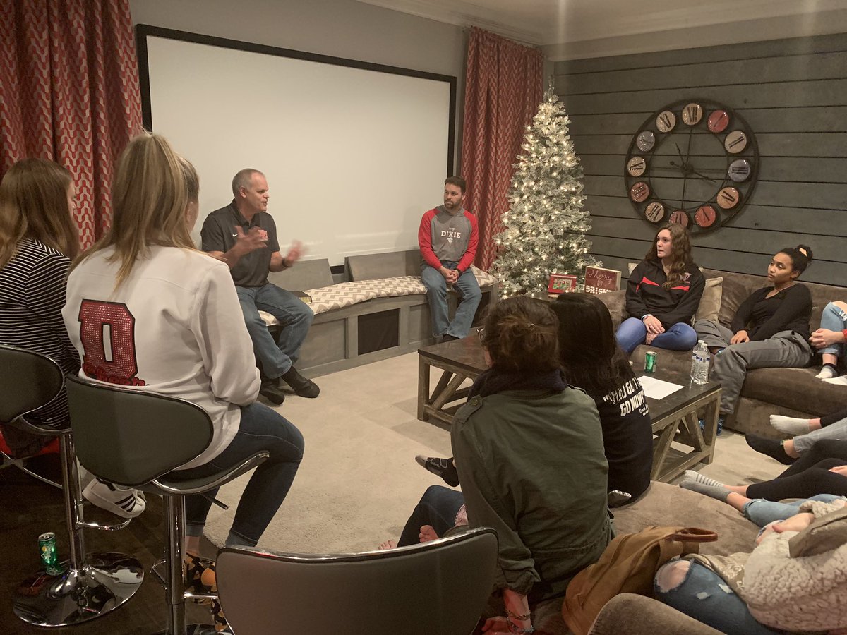 DixieFca's tweet photo. Successful meeting last night! Thank you to all who came and to Mr. Niemi for a great talk about God’s purpose! https://t.co/Dwqp7iwHMx