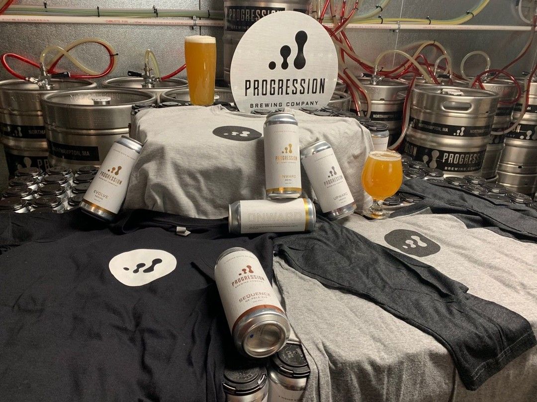 ProgBrewCo's tweet photo. 25% off All Progression "Next Level" Shirts Until Christmas! Beer & Gear! Opening at Noon Today!
#massbeer #drinklocalcraftbeer #neipa #seektheseal #newenglandipa #massbeers #craftbeer #progressionbrewco #saturday #westernmassbeer #swag https://t.co/P0S7WRyRCw