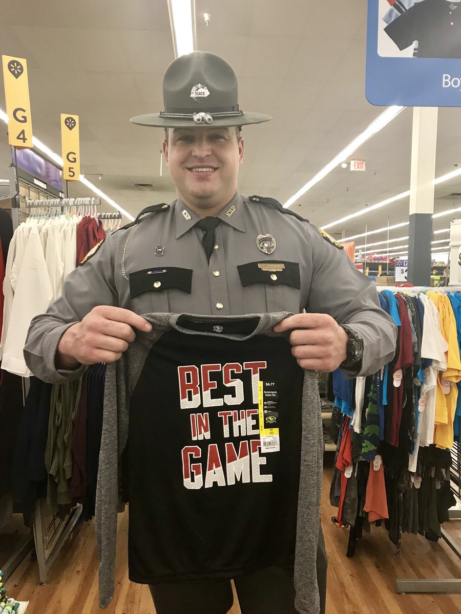 TprPurdy's tweet photo. I think that these @kystatepolice enjoy #ShopWithATrooper more than the children.
I’m thankful to work with so many Troopers that have a HUGE ❤️ for our community. https://t.co/ovdpaxXtGZ