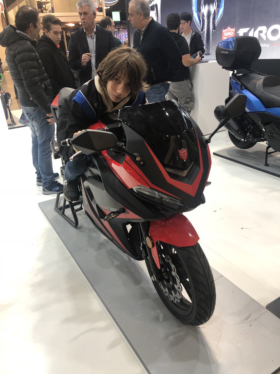 mattiared24's tweet photo. Quasi quasi ci faccio un pensierino... https://t.co/JfmCYTZKYC