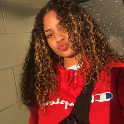 janiyaaa__'s tweet photo. #NewProfilePic https://t.co/R7V19Qe38K