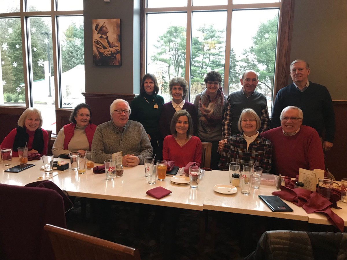 tselvaggiwcu's tweet photo. ‘‘Tis the season for WCU student teaching supervisors to gather and celebrate the end of fall semester and look forward to working together in the spring! #studentteach ⁦@WCU_CESW⁩ ⁦@WCUofPA⁩ https://t.co/hEYPSiQQE4