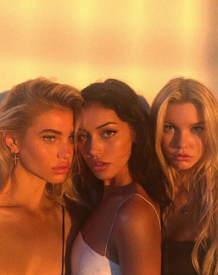 xsweetxcherry's tweet photo. Things to do w/ your best friend ✨ https://t.co/lTC2tgH9jc