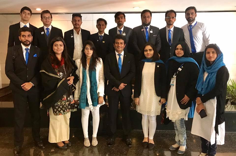 SawalPakistan's tweet photo. Chairman @YouthPPakistan Mr. @RizwanJaffar along with YP Delegation visited TPL Corp &amp; met Mr. Jameel Yousuf (Chairman TPL Corp, Former President @iamkhiofficial).
#YP | #DelegationVisit | #EducationalVisit | #TPLCorp | #CenterPoint | #Karachi | #Pakistan https://t.co/0DJyX0rDx5