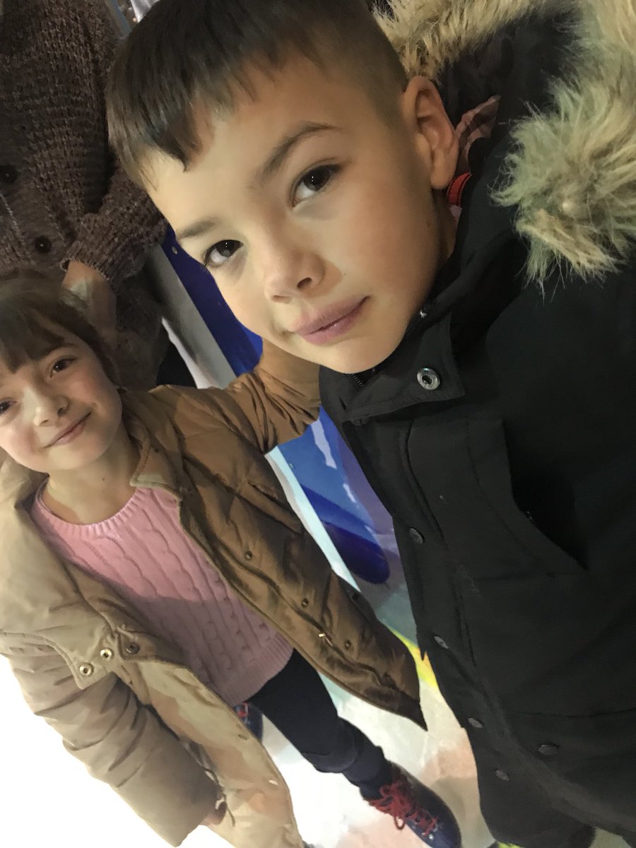 Some festive ice skating today with my two youngest #AllyPally #lovelondon