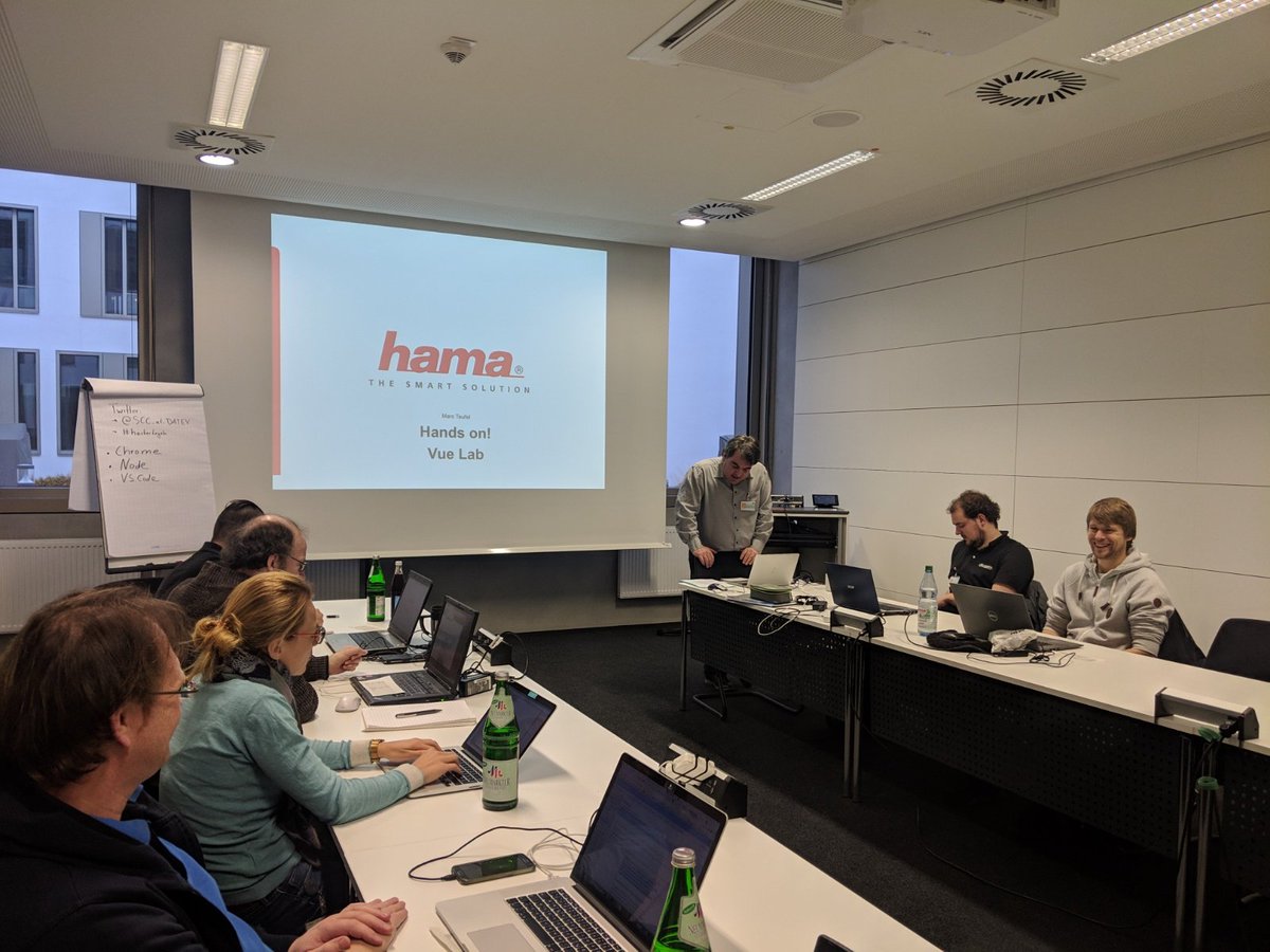 FrankPrechtel's tweet image. Workshop with #vuejs by @marcteufel at @SCC_at_DATEV with the usual suspects of #hackerkegeln. I presume I need a fire on the side besides #Angular.
