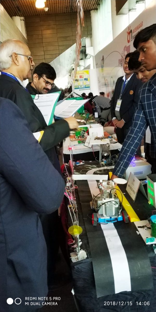 Vidyavihargroup's tweet photo. Our school Students have participated in first Day Of #Avishkaarmakeathon #2018 Grand Finale which are being held in Thyagraj Stadium New Delhi (15th to 16 dec 2018)..They have been shortlisted in top 15 Teams out of 75.. #Smartcity #makewecan #Innovation #CelebrateAvishkaar https://t.co/nKTH8kt4LX