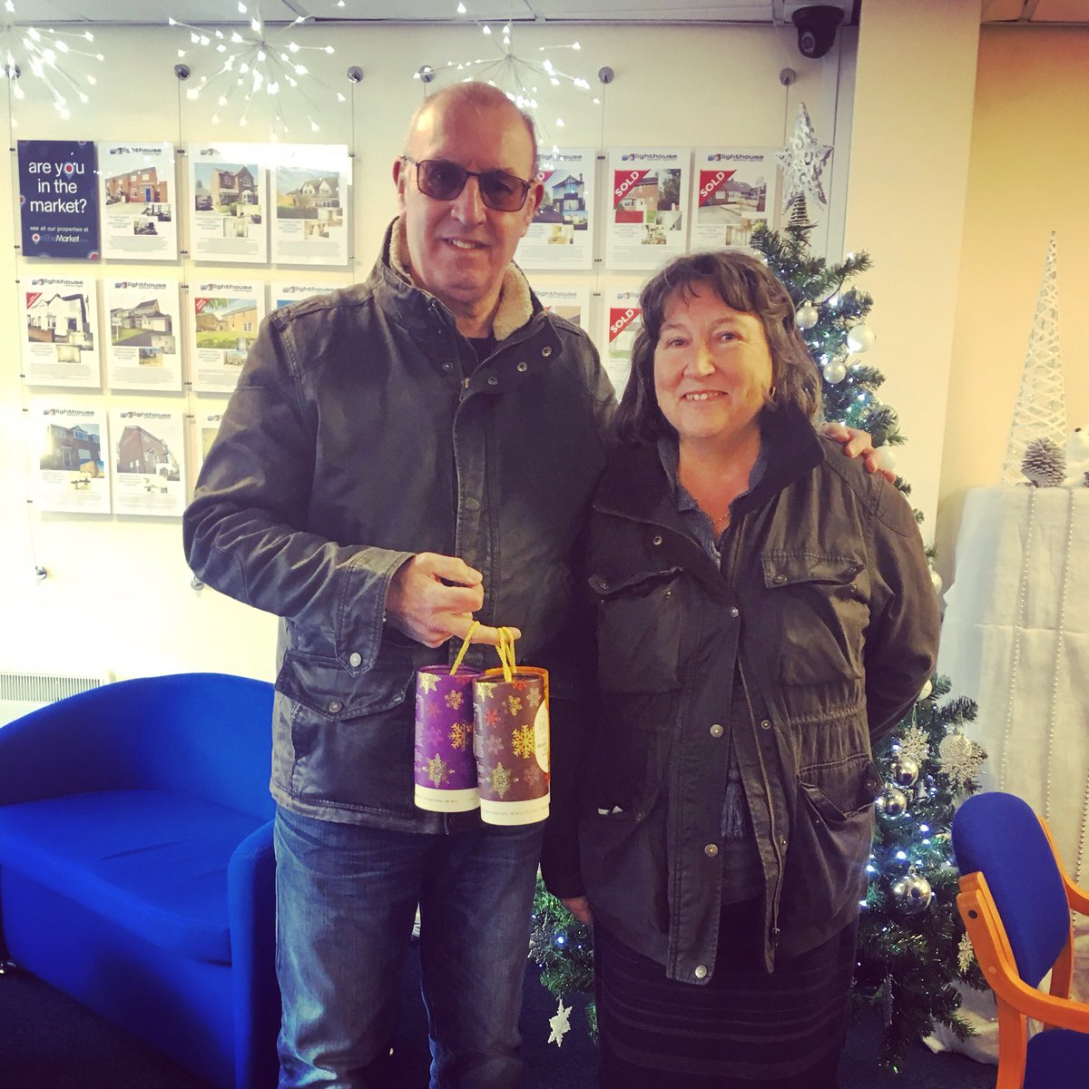 LighthouseEst's tweet image. They've only donated again for the fourth year running, so a big thank you to Syd and Eileen for the kind donation to our local @ChristmasKirkby Appeal.
Keep those donations coming... Lighthouse Estate Agents &amp;amp; Lettings
Your Established Family Run and Owned High Street Agent