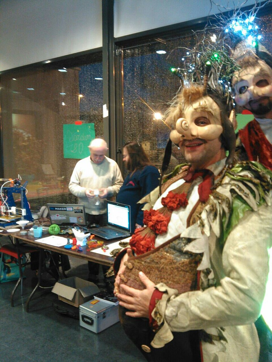 Le_Hatlab's tweet photo. #SQYLAB au parvis en fête dans la maison de l'environnement à @villemagny78 https://t.co/MFY6JqlnDs