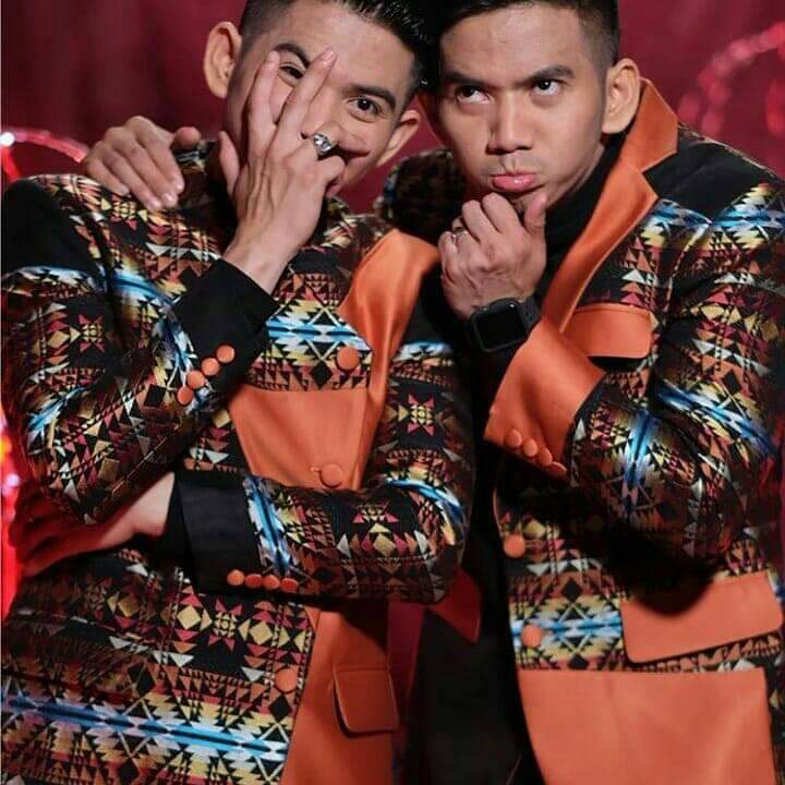 Cuma mereka berdua yg buat gue senang n bahagia, sayang klian twinsss 😘😘😘
#RizkiRidhoSweet17TransMedia