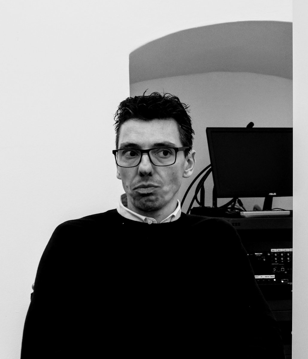 Industriofund's tweet photo. Ragionare, insieme, sui benefici dell'#InnovazioneSociale: organizzazioni, startup, #ong e imprese insieme per fare il punto della situazione, all'#IndustrioTalk che si è tenuto giovedì scorso presso il Centro per la Cooperazione Internazionale @TcicEu #futuro #sostenibilità https://t.co/fyvjqwArNd