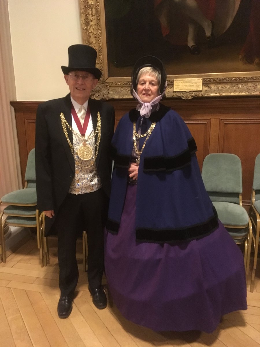 MayorColchester's tweet photo. Great evening on Tuesday when Green Matthews played in the Moot hall, organised do well by @EssexWildlife Mayor and Mayoress went Dickensian! https://t.co/PU4qUHmS1b
