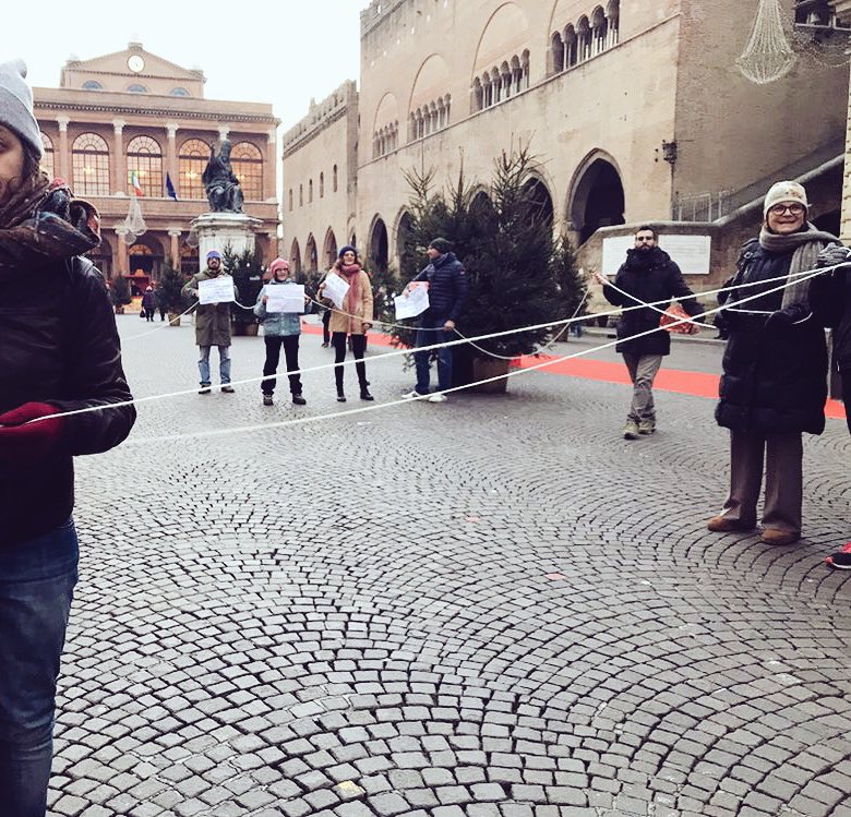 Oggi in occasione della settimana di mobilitazione per il rinnovo del Ccnl delle cooperative sociale a #Rimini presidio e flash mob in piazza Cavour! La nostra dignità è la dignità di tutt@! diritti nel lavoro sociale!