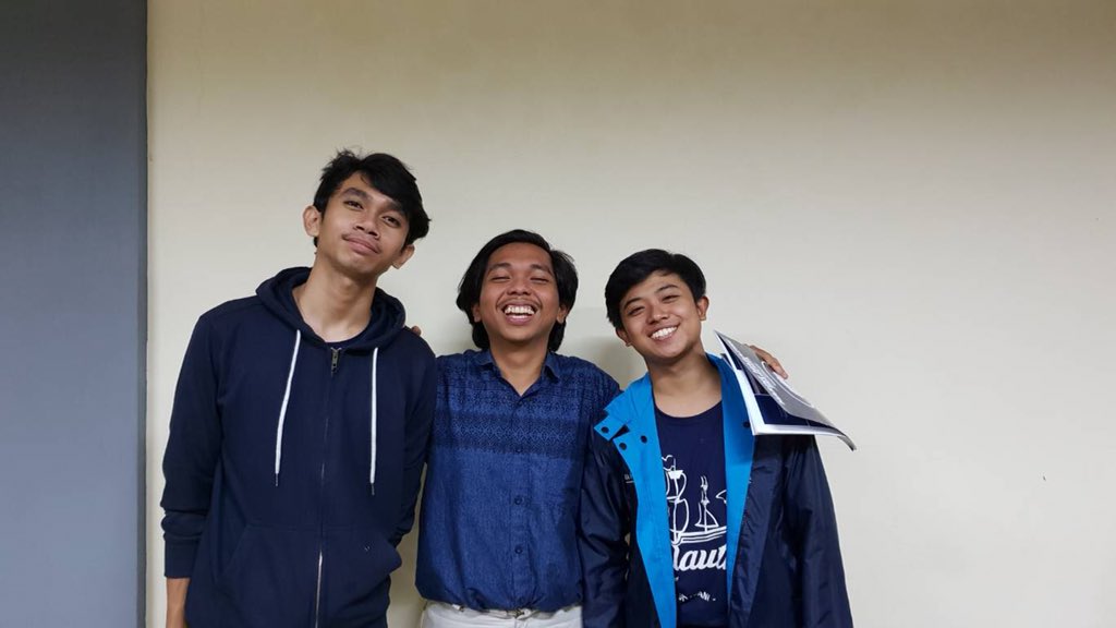 Leiden is Lijden
Selamat Putra Samudera, Arungi dg Keyakinan dan Kita Ilmu Kelautan!!!
Blue Ocean! Blue Sky! Solidarity Forover!!!

kahim kita baru niii gan <a href="/ilmukelautan_UB/">Ilmu Kelautan UB</a> !!!