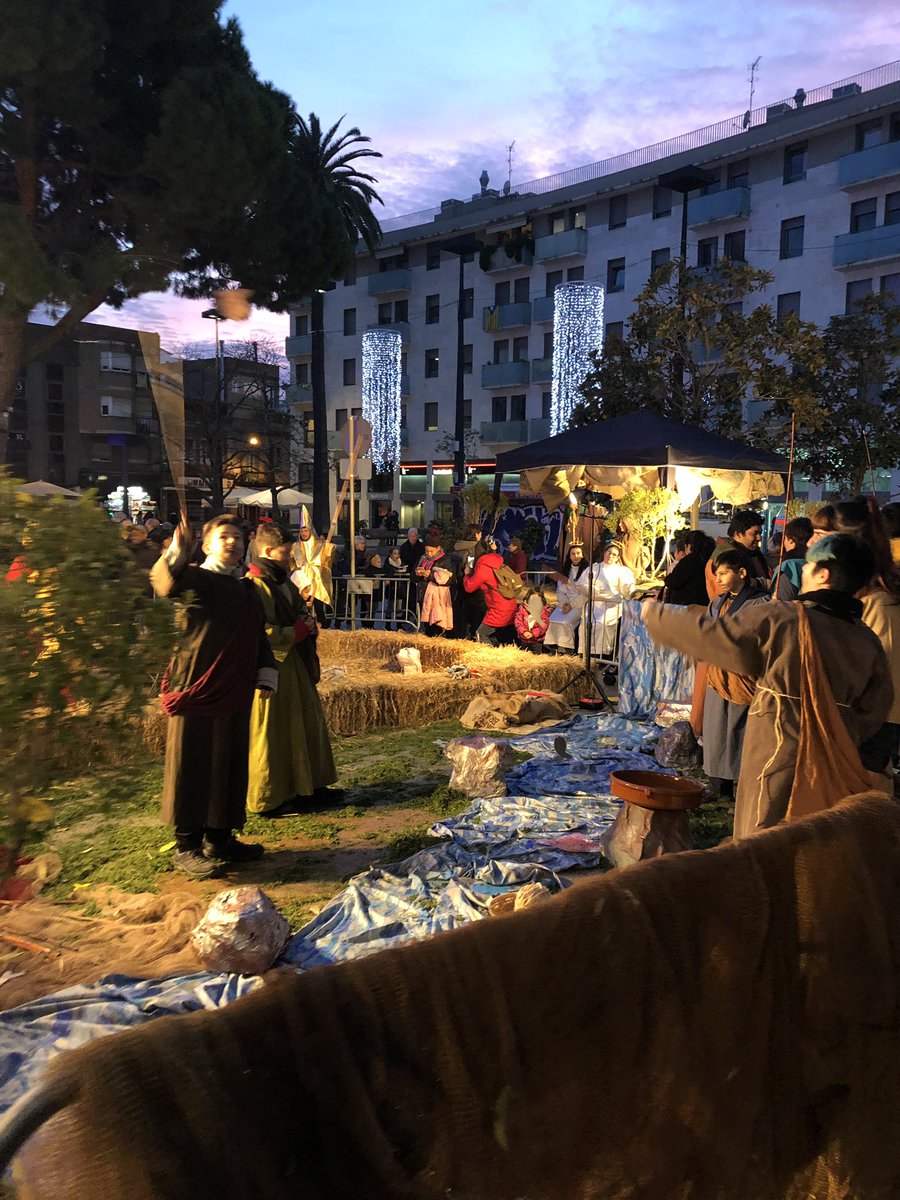 MercePerea's tweet photo. #nadalLH a LHospitalet en festes amb el Pessebre Vivent de @cexixell. Sempre tan actius per la ciutat https://t.co/nH3siUtzQN