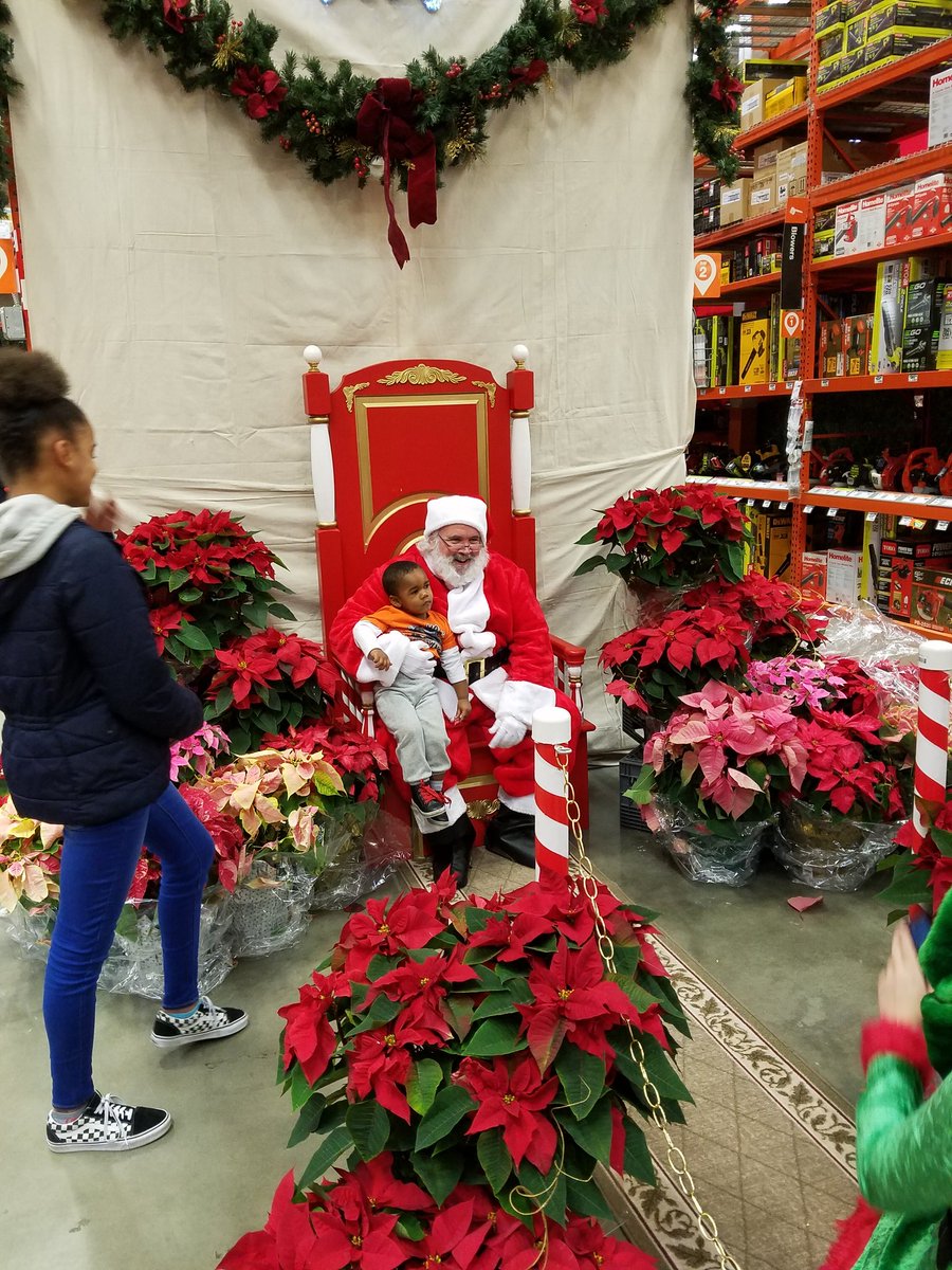 MattAngelilli's tweet photo. Santa is here!!! Holiday fun at the BelAir Home Depot. #SantaClaus #BuddytheElf #TheGrinch @b_mungul @Cmisotti15 https://t.co/C0oS6uAZYq