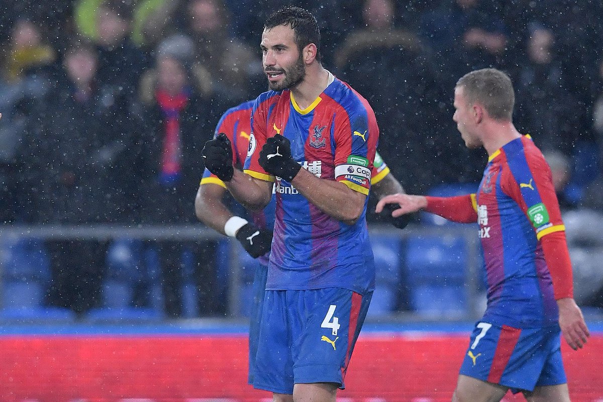 Premier League (@premierleague) on Twitter photo 2018-12-15 16:53:02 FULL-TIME Palace 1-0 Leicester A stunning Guaita save preserves all three points for the hosts after Milivojevic’s first-half strike #CRYLEI FULL-TIME Palace 1-0 Leicester A stunning Guaita save preserves all three points for the hosts after Milivojevic’s first-half strike #CRYLEI