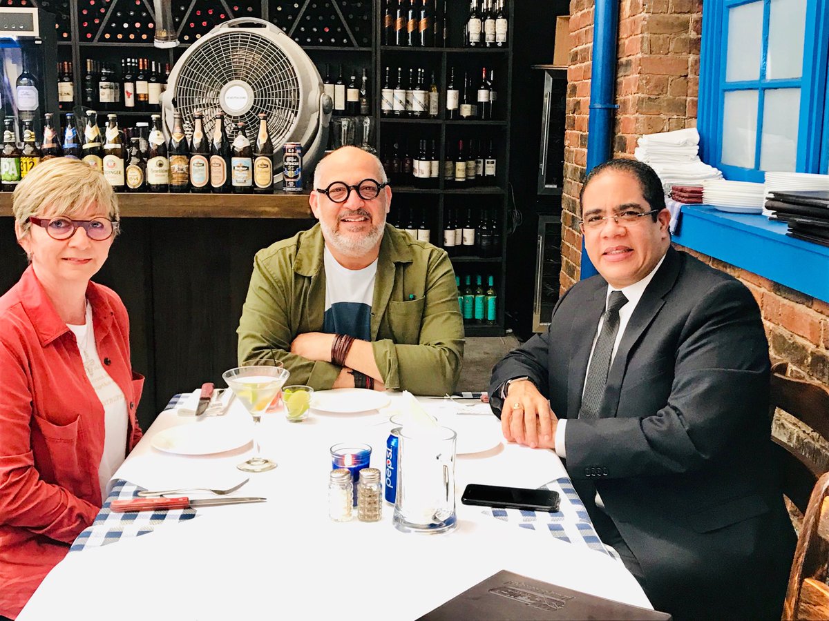 mberiguete's tweet photo. Gracias ⁦@ElicFernandez⁩ por recibirme como un hermano.  Mi gratitud siempre. https://t.co/l01wz27cuT