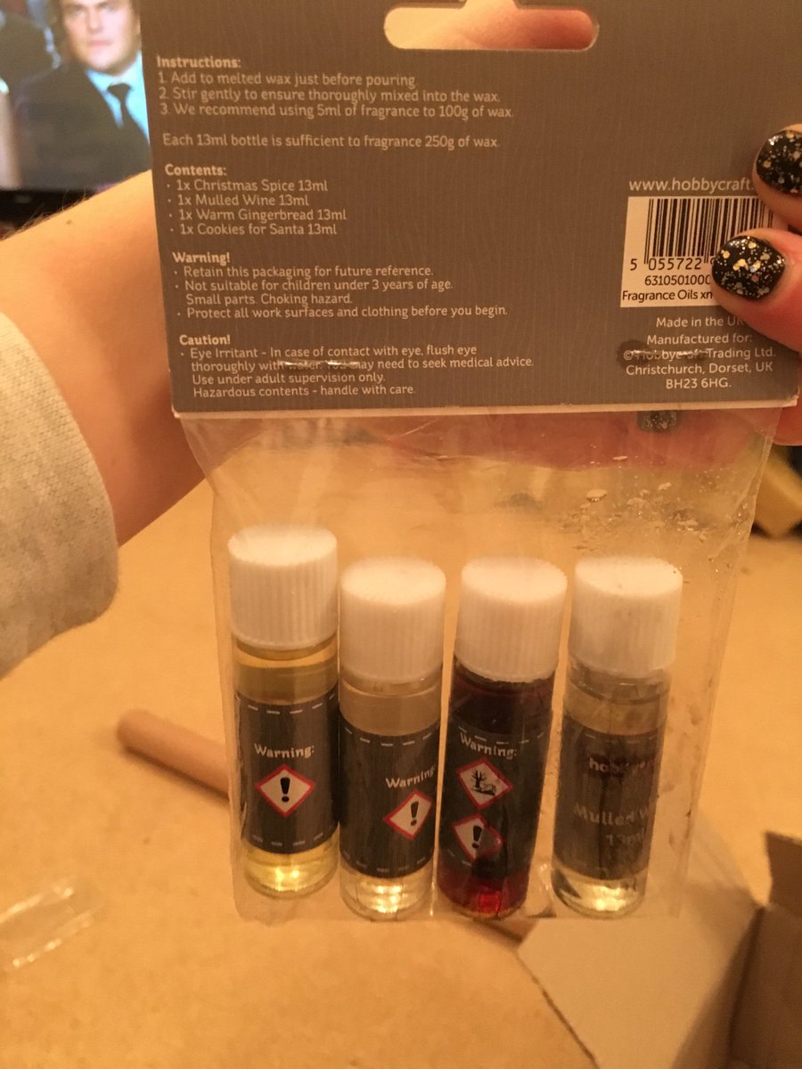 vickijefferson's tweet photo. @Hobbycraft my candle scent leaked in transit https://t.co/mFncYXiuL9