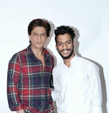 SRKCHENNAIFC's tweet image. Pics: @iamsrk in Taj Lands End, Mumbai during interviews for #Zero⁠ ⁠⁠ ⁠ promotions two days ago! 

#6DaysToZero ⁠ ⁠