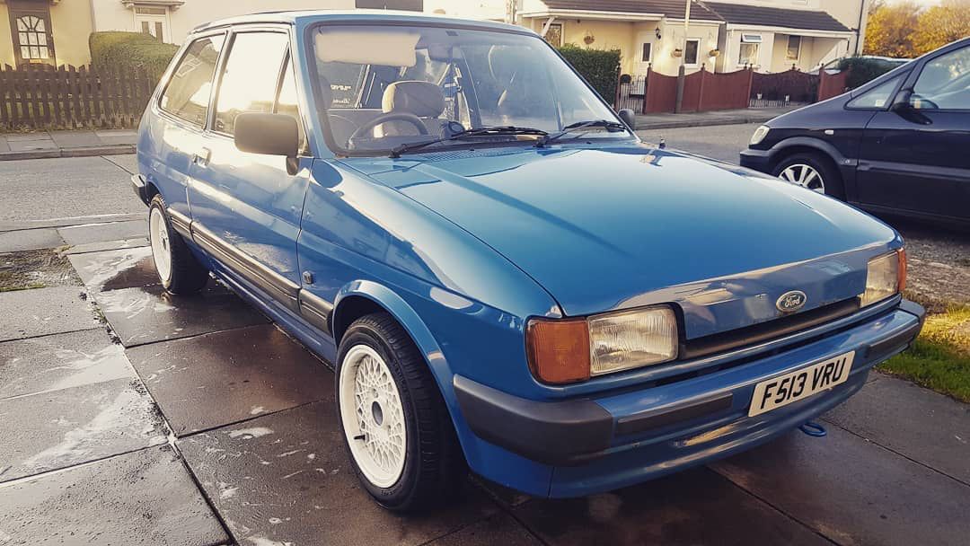 HeritageFord3's tweet photo. Ford Fiesta Mk2
📷: kayemm_x
#heritageford #cfshow #classicfordshow #mk2fiesta #retrostance #retroford #retroscenes #dankmotors #fordscene #santapod #maritimeblue #compomotive https://t.co/IQecFIyQgK