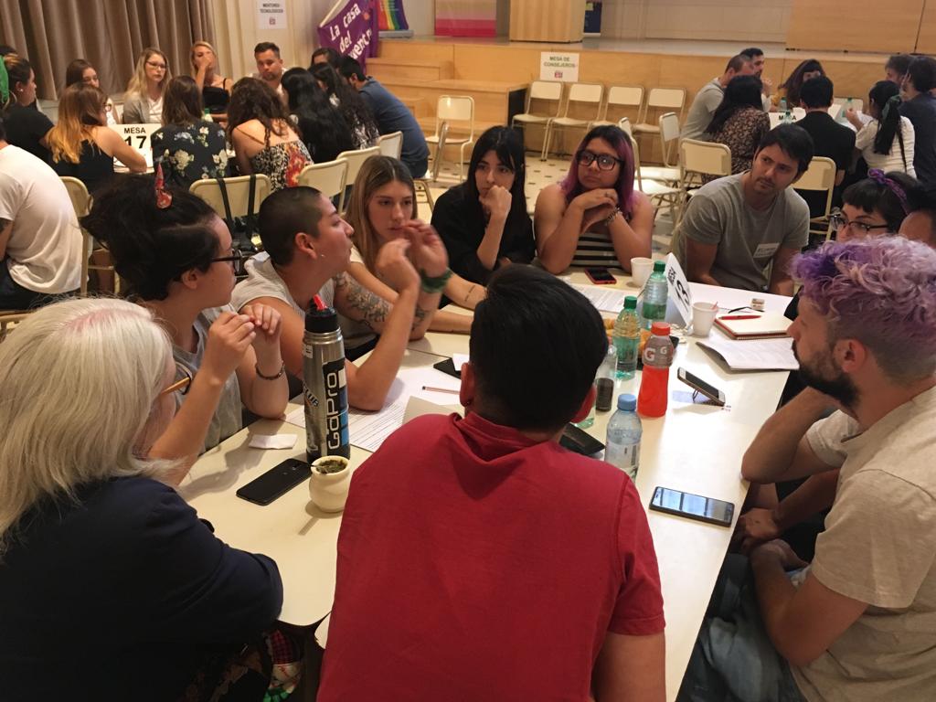 En la <a href="/frbautn/">UTN Buenos Aires</a> (Medrano 951), los y las <a href="/jovenesxesi/">Jóvenes x la ESI</a> ya están por definir los temas del segundo turno de debate. #ESImportante que cada vez se involucren más y más en la defensa y difusión de la #EducaciónSexualIntegral 👏