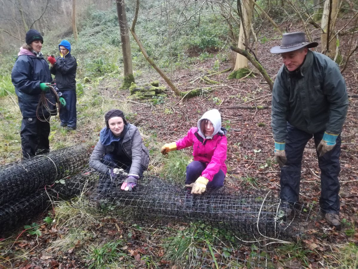 WyeValleyNL's tweet photo. Wye Valley Youth Rangers #volunteer heros in a storm. #recycling old fence in #NationalNatureReserve Supporting #AONB & @NAAONB work. I am #excited &#proud to re-present our vols in London #LandscapeReview @julian_glover https://t.co/yovV1sn3OQ