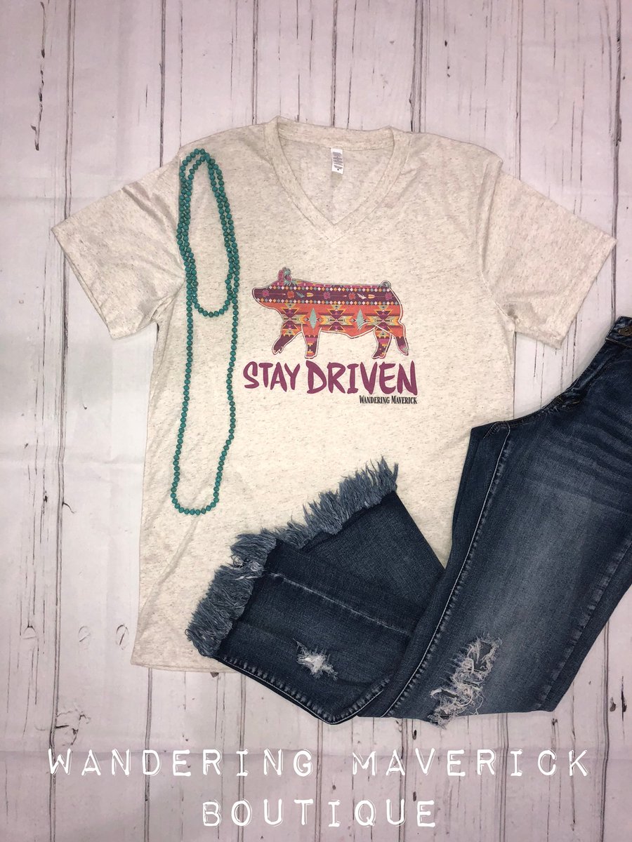 wanderingmaver2's tweet photo. DU-ROC ON 🐷🌟🤪 We LOVE this pattern! Plus it’s a v neck!! 👑❤️ https://t.co/w7qT9sYJfb