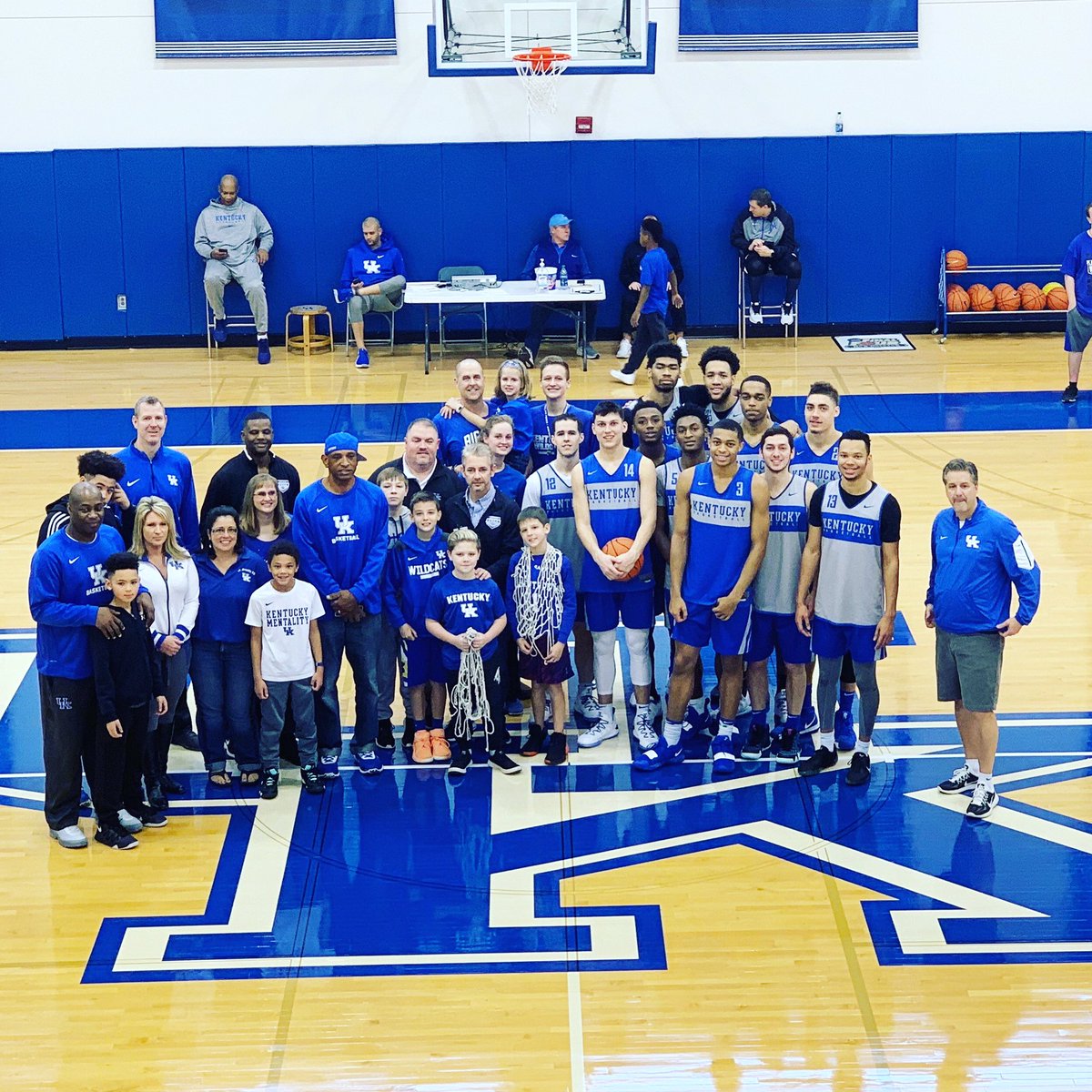 John Calipari (@UKCoachCalipari) on Twitter photo 2018-12-15 17:20:02 Love that we are celebrating the 1993 Final Four team this weekend. Had a chance to meet and talk with them last night at dinner and they toured the facilities today. They will be at @Rupp_Arena today and honored at halftime. #LaFamilia #WeAreUK Love that we are celebrating the 1993 Final Four team this weekend. Had a chance to meet and talk with them last night at dinner and they toured the facilities today. They will be at @Rupp_Arena today and honored at halftime. #LaFamilia #WeAreUK