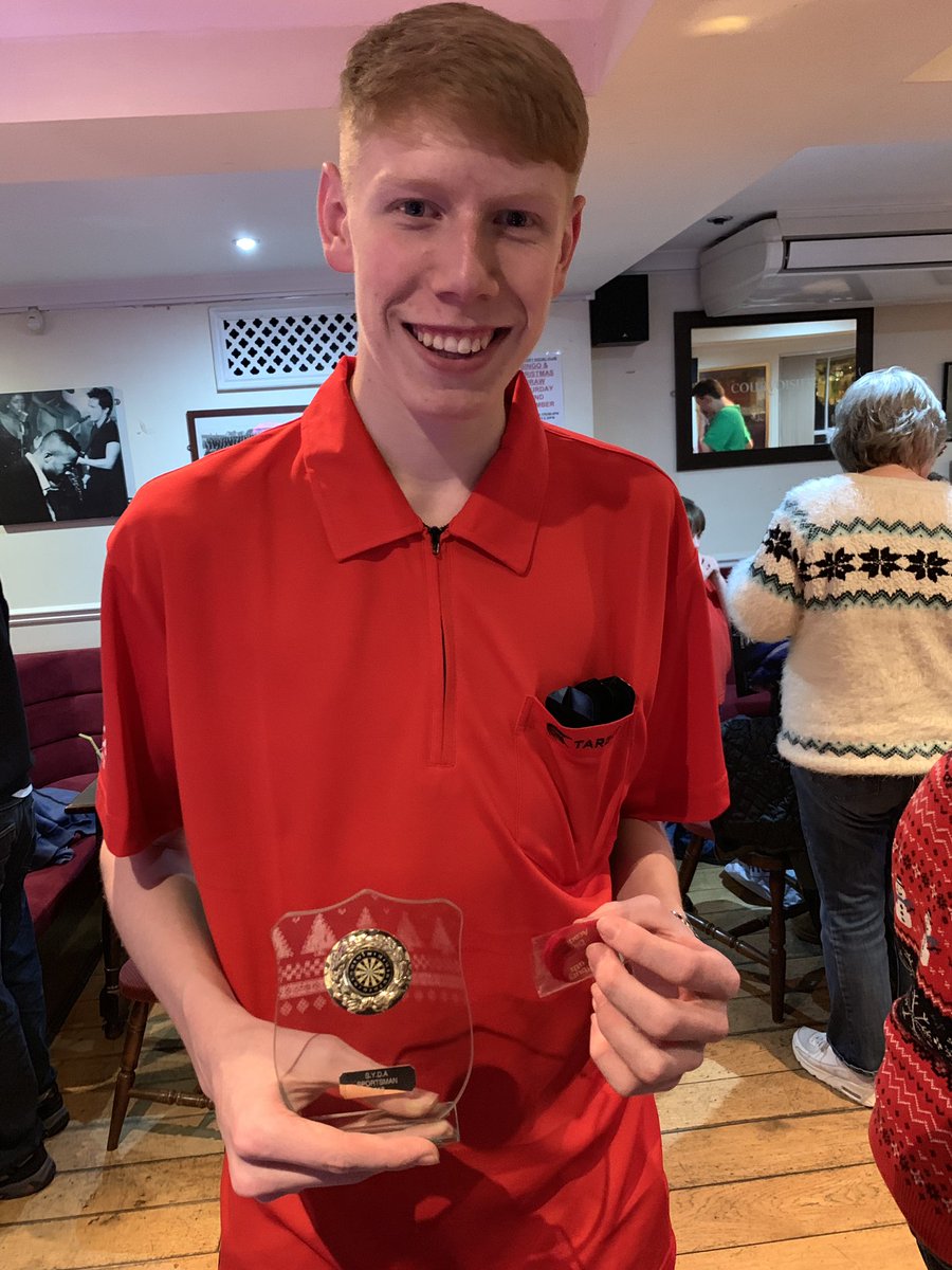 Pete__Simmons's tweet photo. Another Darts award for @lukesimmons8871 today @YouthSudbury - thanks for a great day again everyone https://t.co/nU4R5UdnIG