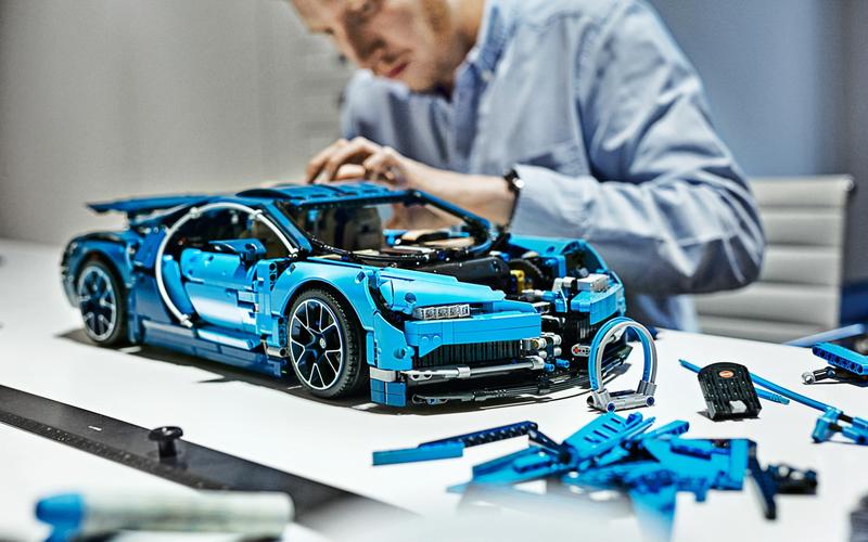 CarbaseUK's tweet image. What are the best Lego kits for car lovers? Check out this Autocar slideshow for the answers 🚖 👉 bit.ly/LegoCarsXmas #lego #legokit #xmas